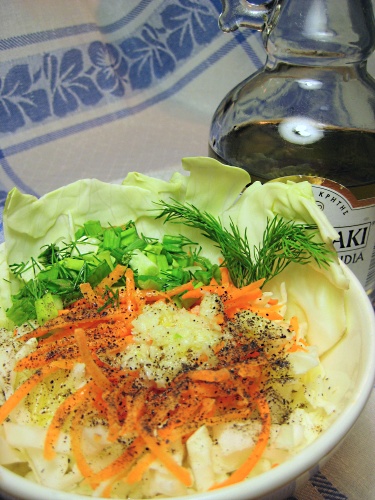 Лаханосалата (капустный салат)