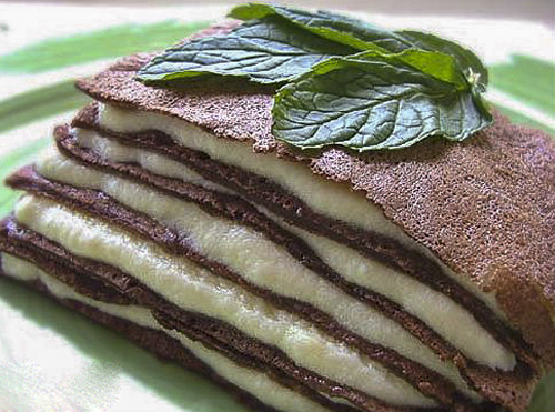 Шоколадный блинный торт с цитрусовым кремом