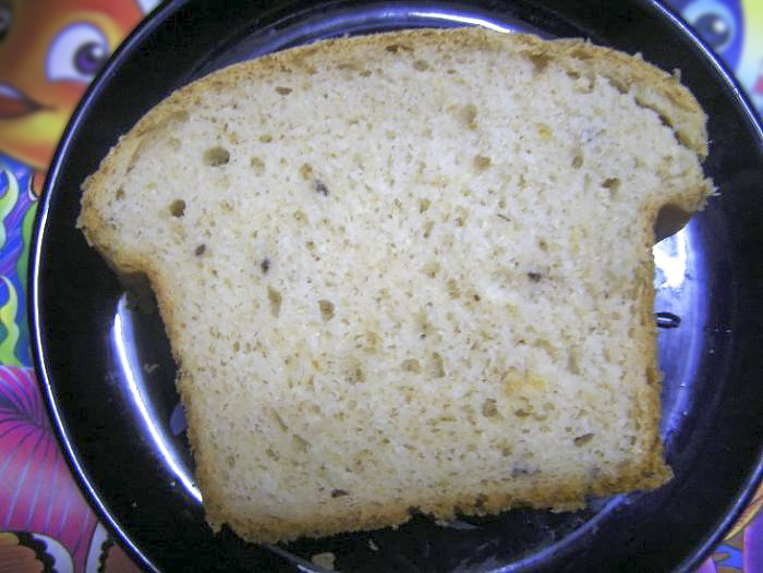 Хлеб с манкой и семенами льна