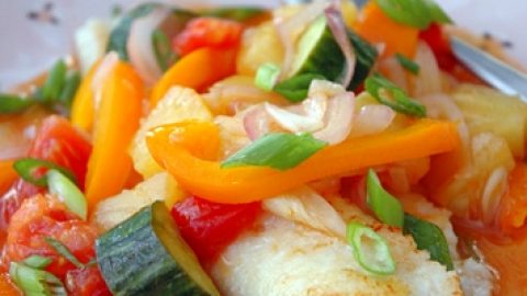 Рыба в кисло-сладком соусе по-тайски