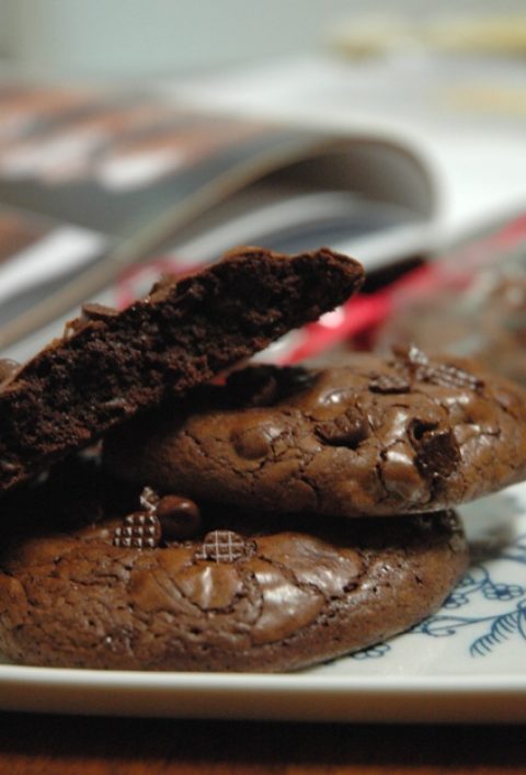 Шоколадное печенье с шоколадными чипсами