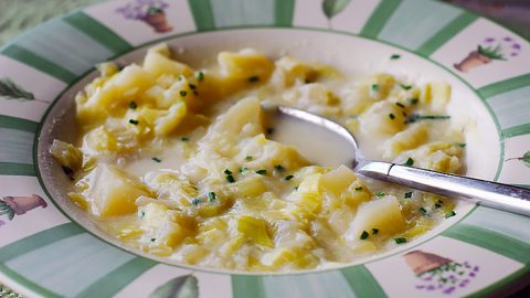Суп из картофеля и лука порея (Potage Parmentier)
