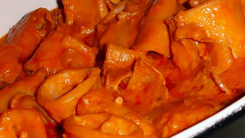 Кальмары в томатно-сливочном соусе
