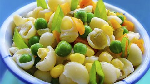 Макаронный салат с овощами