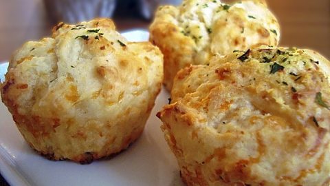 Сырные булочки из Red Lobster (Red Lobster Cheese Biscuits)