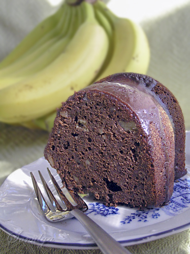 Шоколадный кекс с бананами и медом
