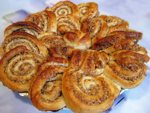 Сдобный ореховый пирог («Бабушкина салфетка»)
