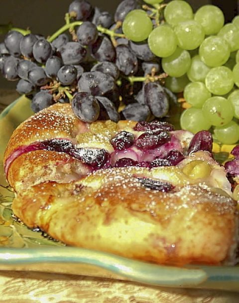Тосканский виноградный пирог