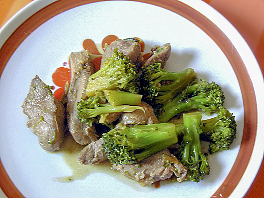 Запечённое мясо с брокколи – кулинарный рецепт