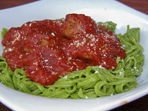 Тефтельки по-итальянски в томатном соусе или маринаре