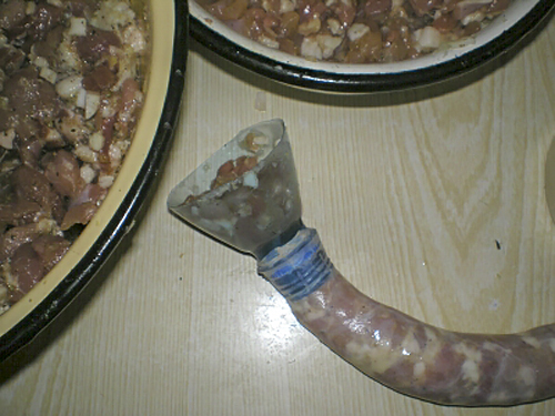 Домашняя колбаса из свинины в кишках. Пошаговый рецепт с фото