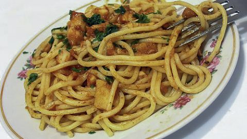Спагетти с белой рыбой