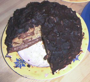 Мраморный торт со сметанным кремом ("Кучерявый мальчик")