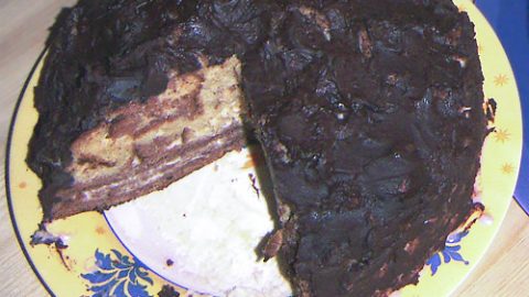 Мраморный торт со сметанным кремом («Кучерявый мальчик»)