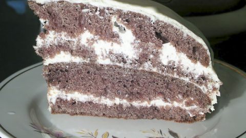 Черемуховый торт с кремом из белого шоколада