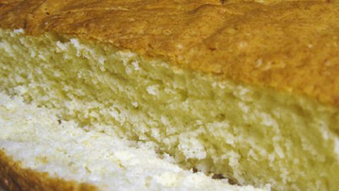 Базовый желтый бисквит для тортов (Yellow Cake)