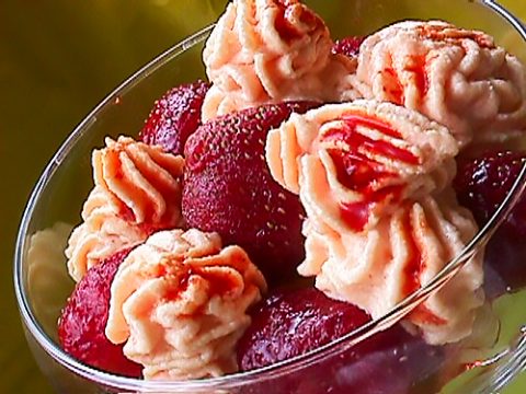 Творожно-ягодный десерт